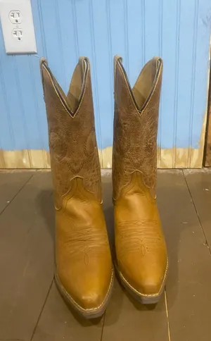 Cowgirl Boots thumbnail 2