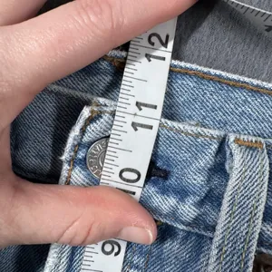 Levis 501 Skinny Jeans Womens 28 Premium Light Button Fly High Rise Distressed thumbnail 8