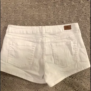 O'Neill white shorts thumbnail 6
