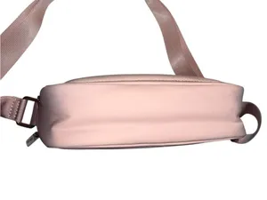 lululemon athletica Dusty Pink Crossbody Camera Bag Like New Condition thumbnail 3