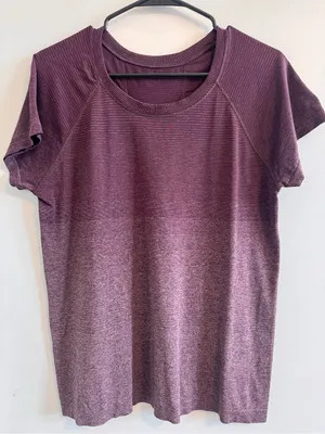 Athleta Women’s XL Purple Heather Performance Short Sleeve Fitted Top thumbnail 1