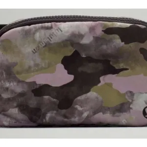 Lululemon Everywhere Crossbody Belt Bag,Heritage Camo Wash,Juniper Green& Blac thumbnail 5