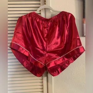 Dark pink satin 2 piece short pajama set (only one set for sale) thumbnail 5