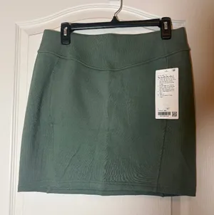 Lululemon Scuba High-Rise Mini Skirt. SZ LARGE, COLOR: GREU Grey Eucalyptus thumbnail 1