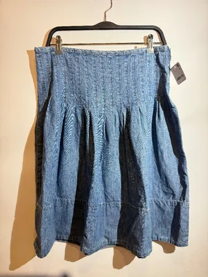 NWT Free People We The Free Peyton Pintuck Denim Midi Skirt Size 6 thumbnail 2