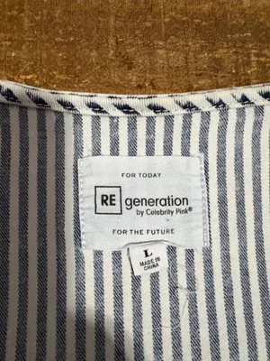 RE generation Celebrity Pink Distressed Denim Vest thumbnail 5