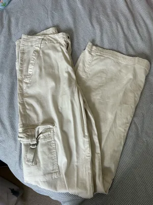 Cream American Eagle Cargo Pants thumbnail 1