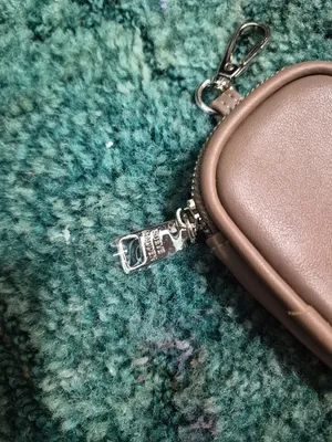Steve Madden Earbud Case Keychain thumbnail 2