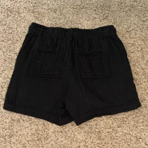 old navy shorts thumbnail 2