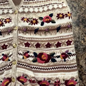 White Stag Cottagecore Sweater Vest Floral Embroidered Boho Grandma Fair Isle Nordic Large thumbnail 7
