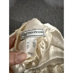 Vintage Evan Picone Lace Trim Slip Cream Sz S Cottage Core Grandma Chic thumbnail 6