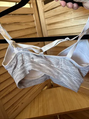 Seamless Light Gray Wireless Sports Bra Small thumbnail 2