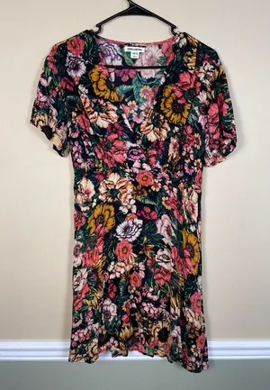 Billabong Women’s Floral Print Multicolor V-Neck Tie Back Short Sleeve Dress thumbnail 1