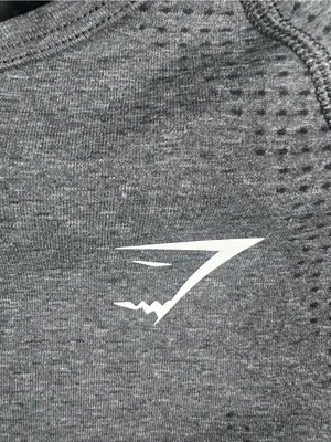 P150. Gymshark Women's Gray Seamless Long-Sleeve Crop Top thumbnail 2