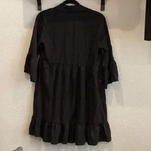 C'est Toi Flounce black 3/4 sleeve tiered Button down casual Swing Dress thumbnail 2