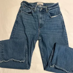 Abercrombie & Fitch Denim High Rise Jeans thumbnail 1
