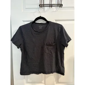 Everlane THE BOX-CUT TEE IN ESSENTIAL COTTON Washed black thumbnail 2