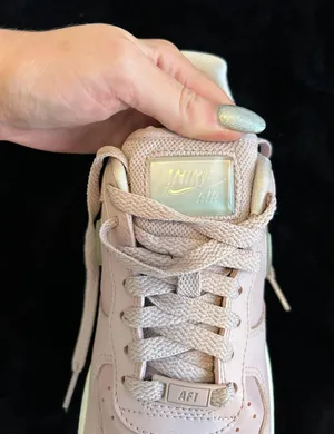 Nike Low Pink Iridescent Air Force 1 thumbnail 4