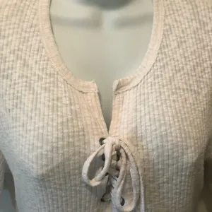 BKE Off White Lace Up Ribbed SS Casual Stretch Shirt Size XL Fall Fashion thumbnail 4