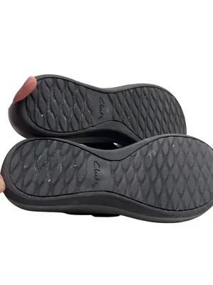 Clarks Size 7 Cloudsteppers Cushioned Black Flip Flop Knotted Strap Sandals thumbnail 9