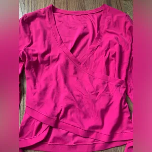 Athleta pink transcend wrap long sleeve medium thumbnail 2