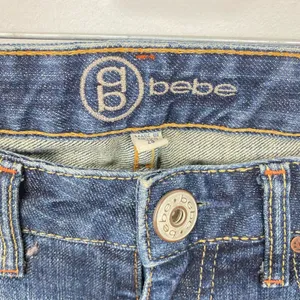 Bebe‎ EWomens Dark Wash Blue Denim Bootcut Low Rise Pants size 28 FLAWED thumbnail 7