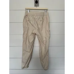 Old Navy Women’s Medium Tan Sand Cargo Chino Jogger Pants thumbnail 3