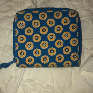 Vera Bradley small wallet thumbnail 2
