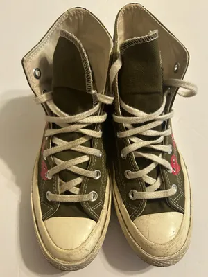 Chuck Taylor Converse  High-Top Sneakers with red Hearts thumbnail 4
