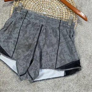 Lululemon Women’s Hotty Hot Shorts Pull On 4” Lined in Seawheeze Size 6 thumbnail 3