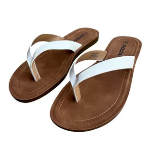 NWOB Soda Ella White Flip Flop Sandals Brown Footbed Size 10 thumbnail 3