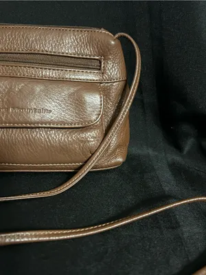 Stone Mountain Accessories Brown Pebbled Leather Crossbody Purse thumbnail 3