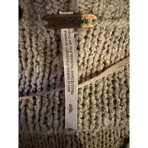 Free People Sweater Women Small‎ Tan Gray Cross My Heart Pullover Cable Knit thumbnail 9