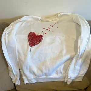 Valentine’s Day sweatshirt White Size M thumbnail 1