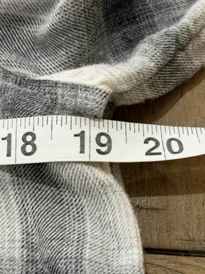 Abercrombie and Finch button-down plaid top thumbnail 4