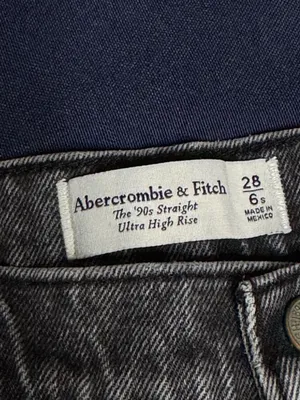 Abercrombie & Fitch 90s Straight Ultra High Rise Jeans 28 6S Washed Black thumbnail 4