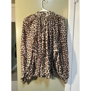 H&M Women's Size Medium Tie-Neck Blouse Light Beige Leopard Print Long Sleeve thumbnail 7