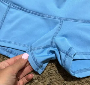 Fleo shorts thumbnail 2