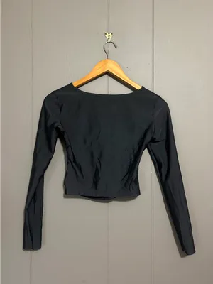 IRON BY MIRONOVA IRNBY Black Long-Sleeve Cross Front Athleisure Top thumbnail 4