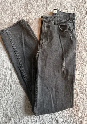 Abercrombie ultra high rise 90s straight Jeans thumbnail 1