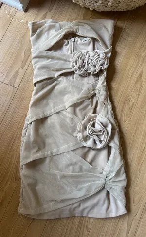 House of CB Strapless Cream Rose-Appliqué Cocktail Dress thumbnail 1