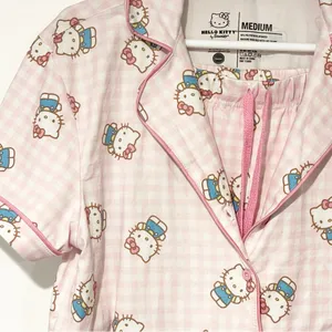 Hello Kitty Size Medium Pajama Set Pink Shorts Button Front Top‎ Ladies thumbnail 2