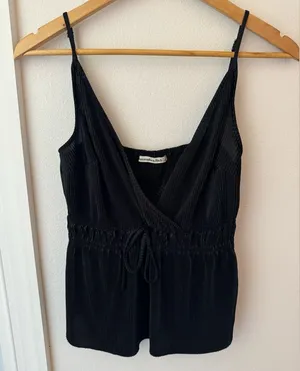 Abercrombie • • NWOT Women’s Black Dressy Tank Medium thumbnail 1