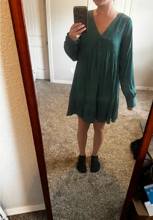 Flawless Emerald Satin Dress thumbnail 2