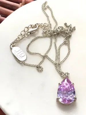 Jennifer Lopez Pink Tear drop Pendant Necklace on Silver Tone chain. thumbnail 1
