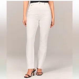 Abercrombie & Fitch High-Rise Straight Leg Jeans in White thumbnail 4