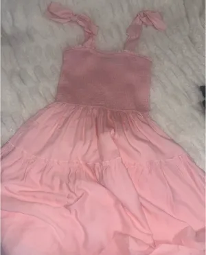 Amazon Pink Dress thumbnail 3