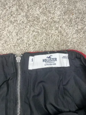 Hollister Red and black plaid skirt thumbnail 2