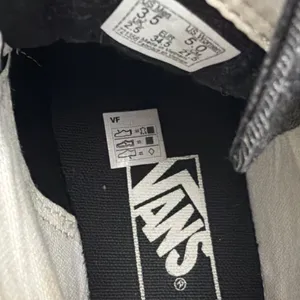 Vans Sk8-Women’s size 5 Hi Platform Black Embroidered High Top Sneakers(B76)✨✨ thumbnail 9