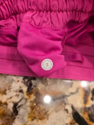 Lululemon Hotty Hot High-Rise Short Sonic Pink Size 2 thumbnail 7